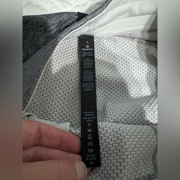 Lululemon Textured Tech Sweatpants in Graphite Grey / Vapor - Picture 4 of 7